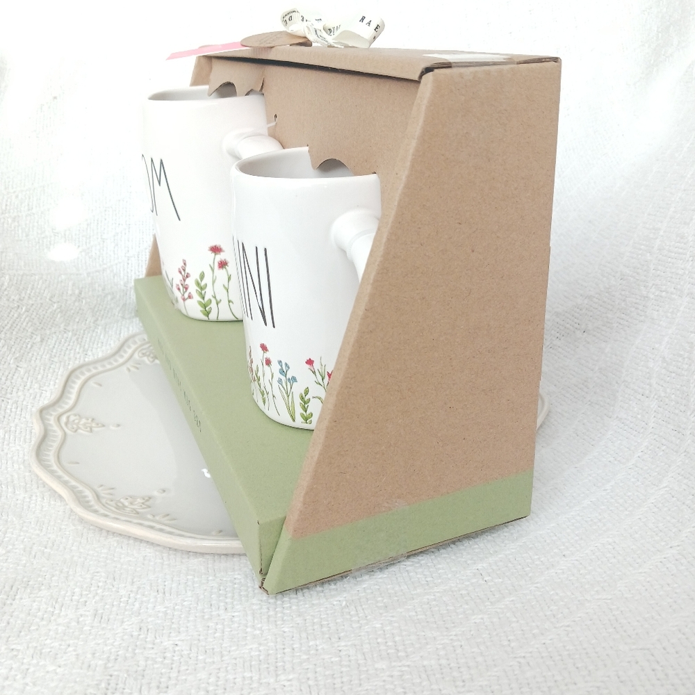 Rae Dunn Mom and Mini Floral Butterfly Ceramic Mug Gift Box Set - Picture 7 of 16
